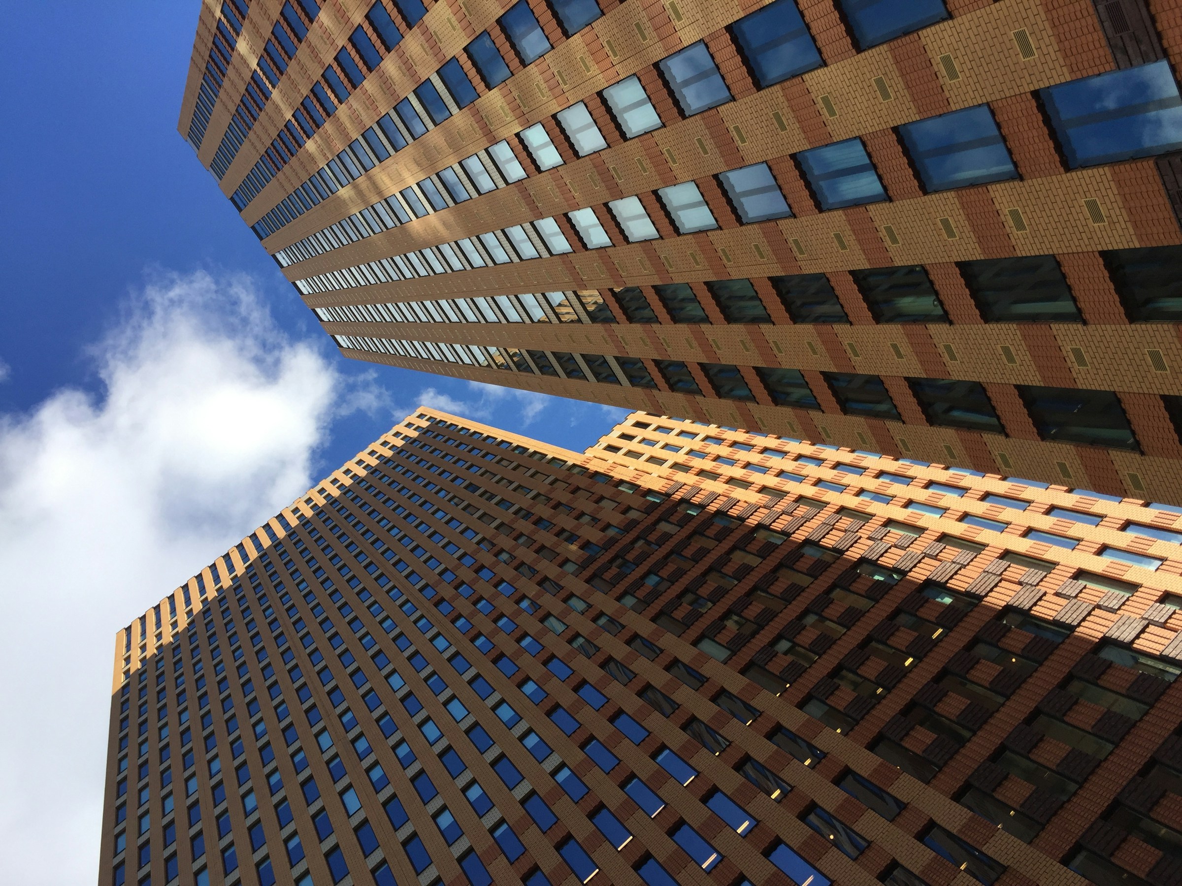 What Is a Neobank? How Digital Banks Rewired European Finance
